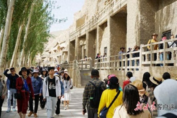 优配货主 【甘快看】敦煌暑期旅游热：升级体验与多元服务引客来