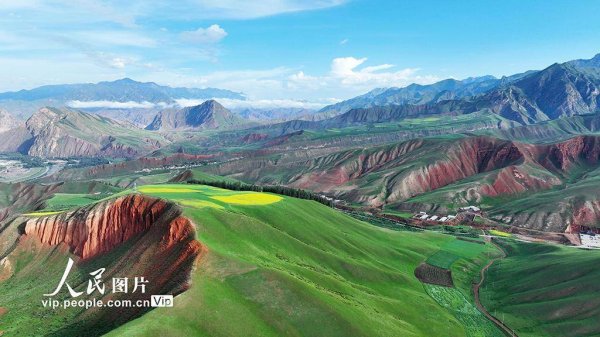 公赢网配资 青海祁连：卓尔山风景壮美