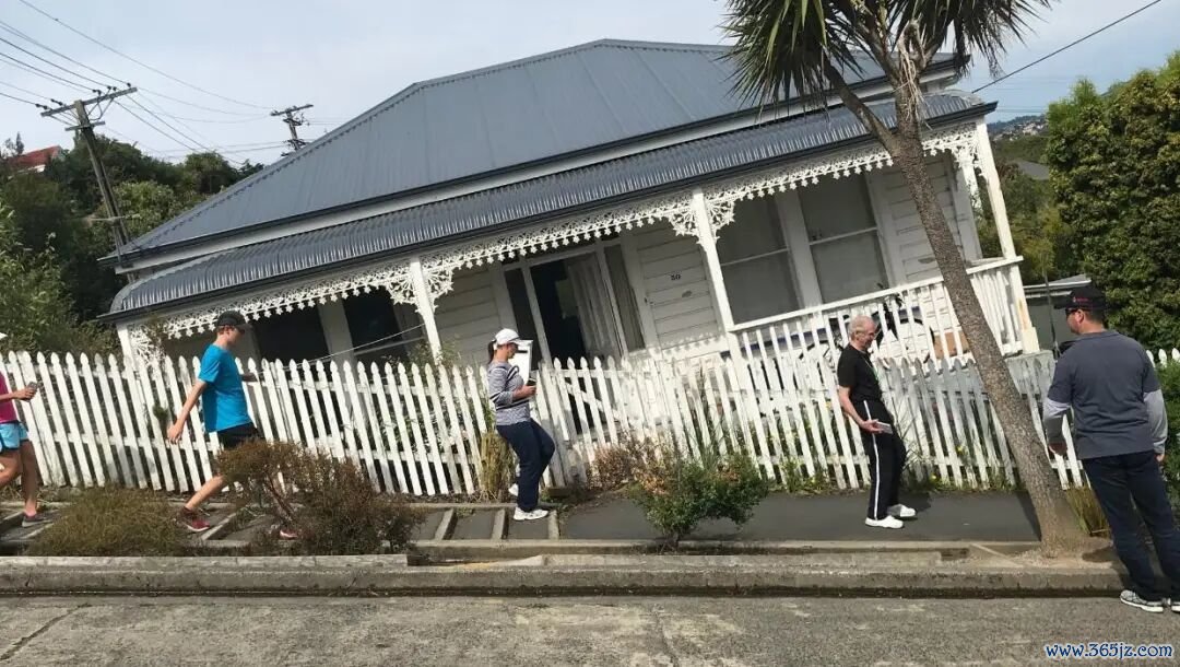 No, it’s not AI, it’s Dunedin's Baldwin St.